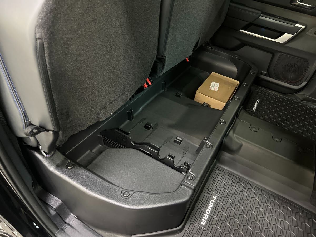 2022 Tundra Platinum Photo Gallery in Black 20 2022 Tundra Platinum Photo Gallery in Black 20